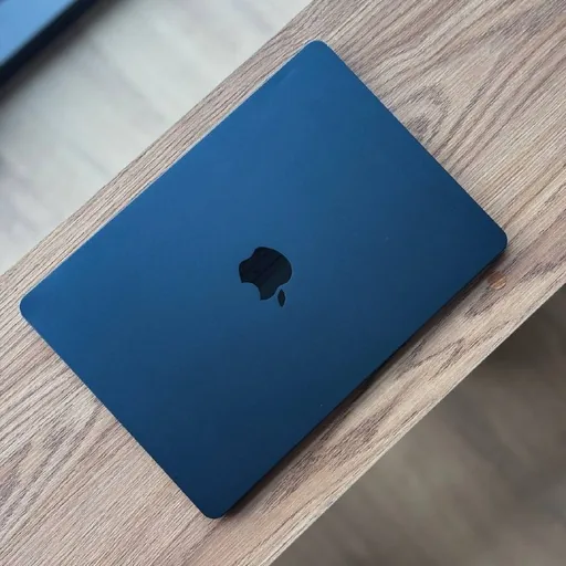 iPhone 14 Pro, iPhone 13 Pro, MacBook Air, AirPods Max, Xbox Series S