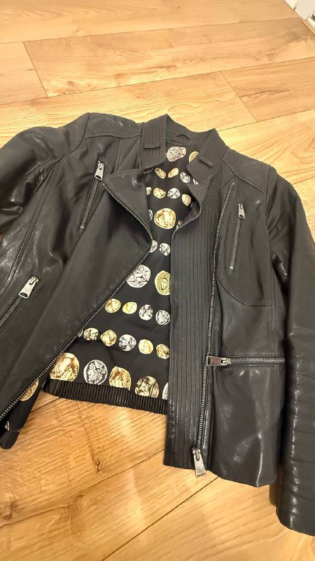 Бежевая куртка, Пиджак, Чёрная куртка 3