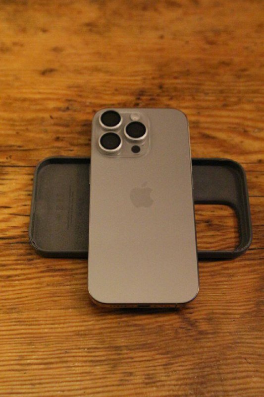 iPhone 16 Pro Natural Titanium 128 GB 2