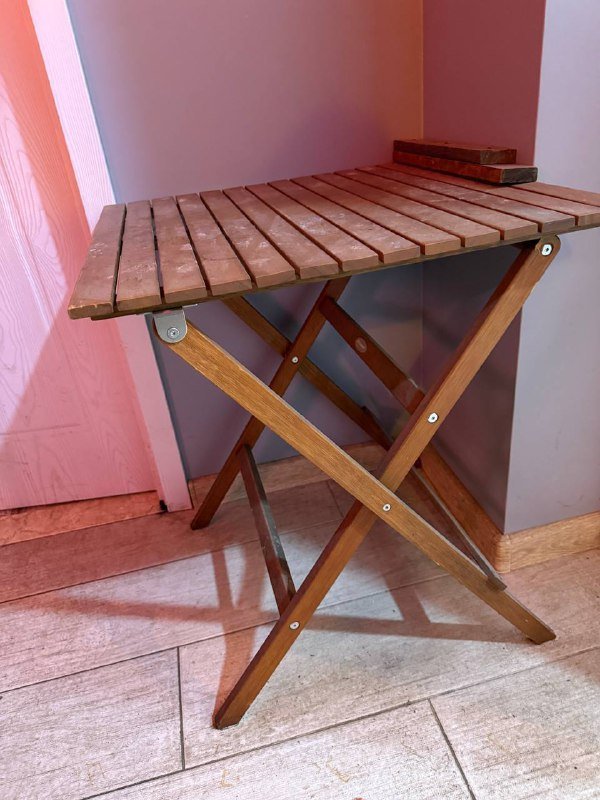 Столы, стулья, барные стулья, комод, бабинный магнитофон, телевизоры 3