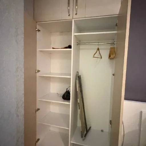 Шкаф