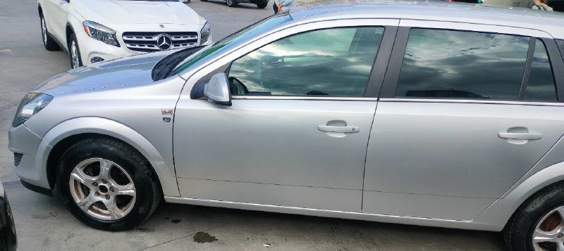 Opel Astra H 2010 года 3