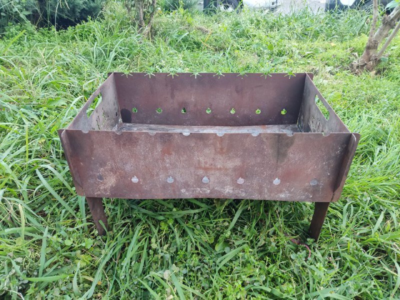 Мангал с решётками из толстого металла 2