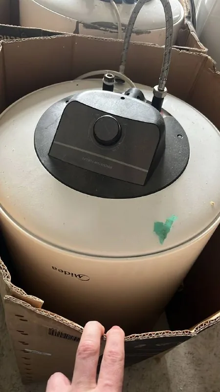 Баллон Midea Titan 80 литров 1