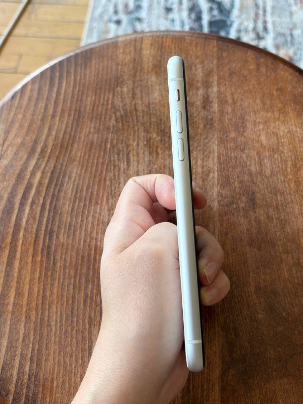 iPhone XR 64GB в отличном состоянии 3