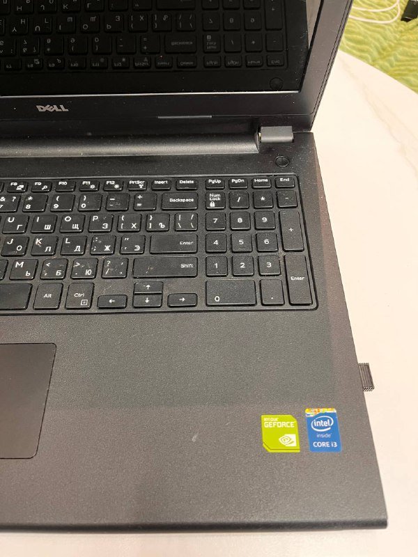 Ноутбук DELL Inspiron 15 3000 3