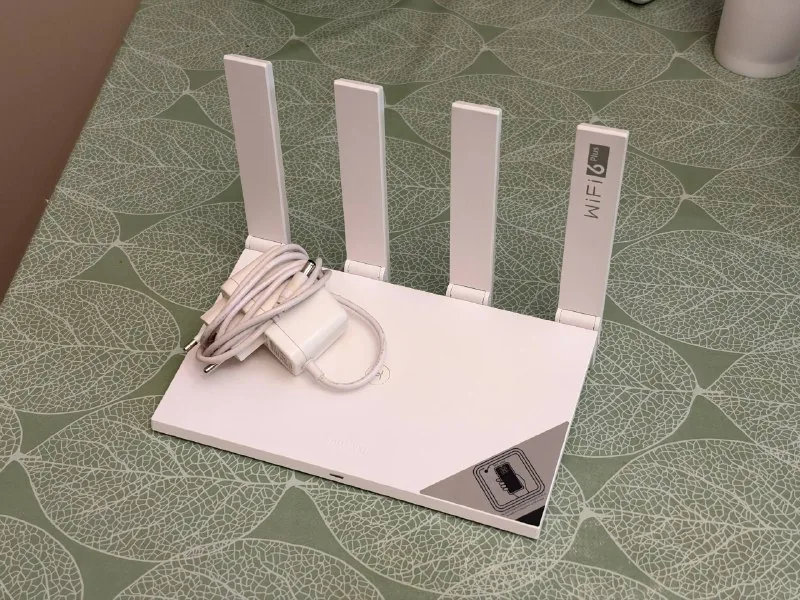 Роутер HUAWEI WIFI AX3 (WS7200) 1