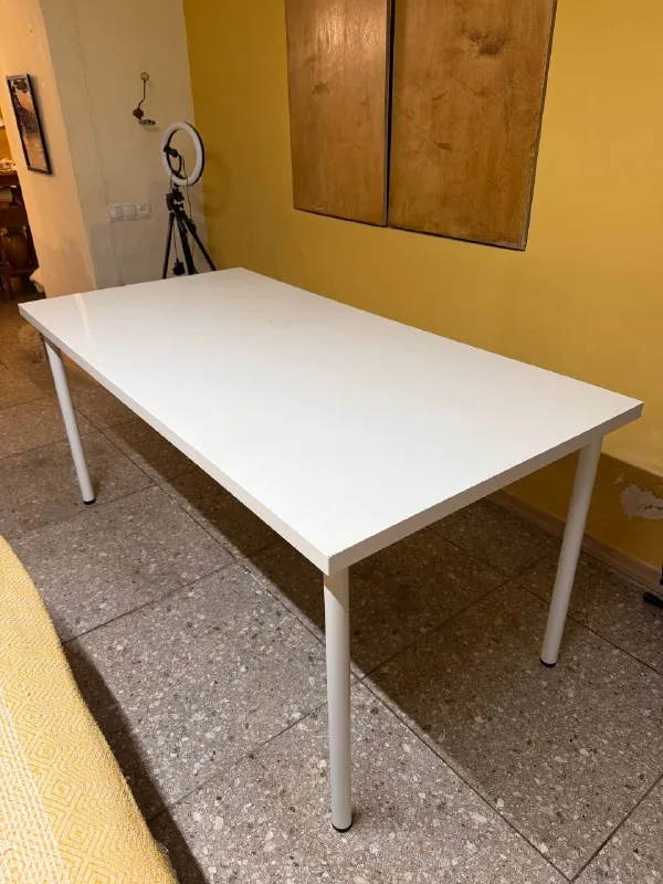 Стол IKEA 1