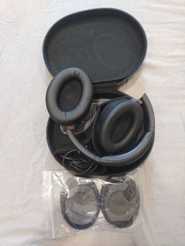 Sony WH-1000XM4 наушники с дополнительными амбушюрами 2