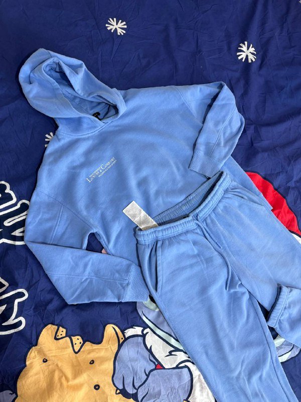 Костюмы женские Guess, Juicy Couture, Amisu, Tommy Jeans 4