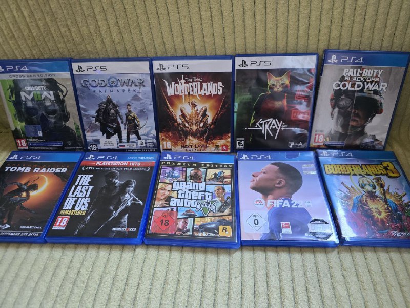 продается ps4, 2 джойстика, 7 дисков 3