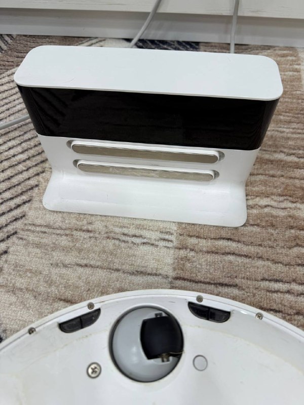 Робот-пылесос Xiaomi Mi Robot Vacuum Cleaner 4