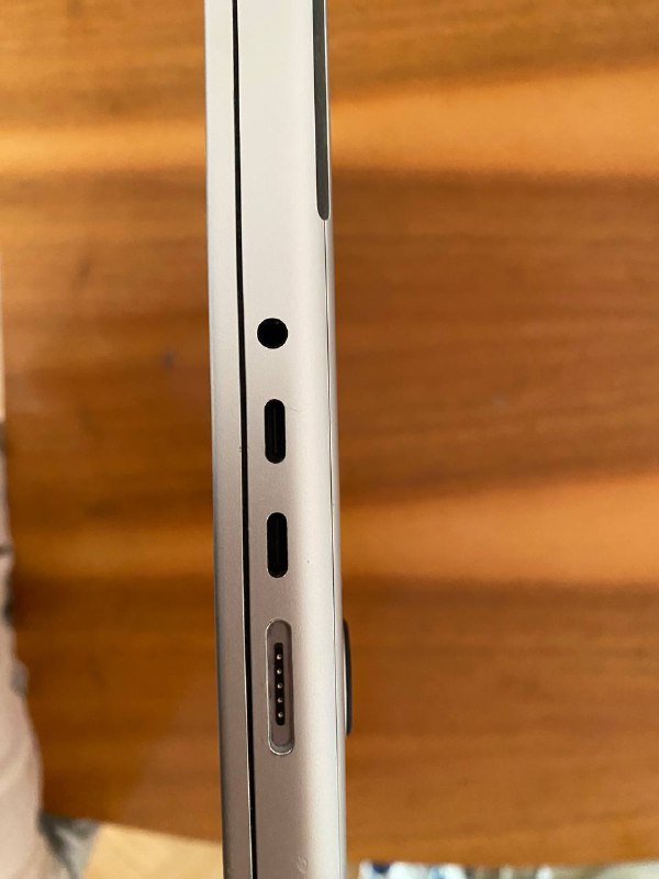 MacBook Pro 16” (2021, M1 Pro, 16 GB, 512 GB) 4