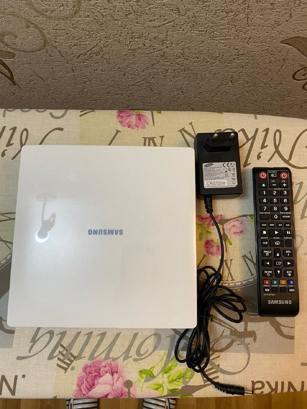 Плеер Samsung, Планшет Lenovo TAB 7, Смартфон BQ Strike Selfie