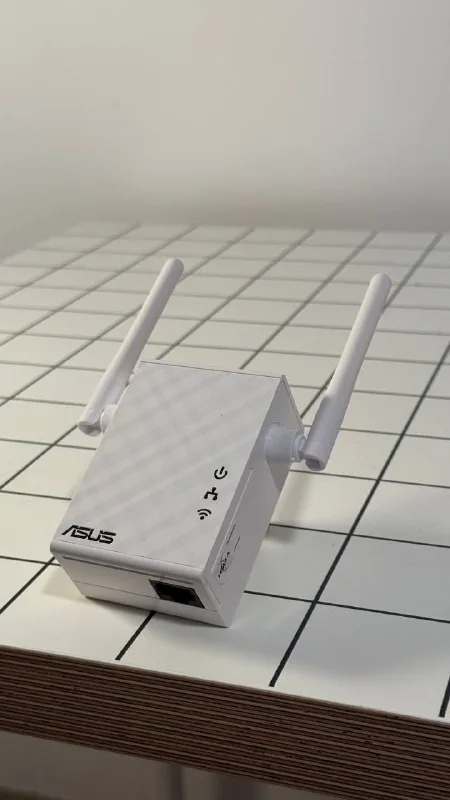 Asus RP N12 Wireless-N300 Range Extender 1