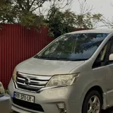 Nissan Serena C26 2013 4