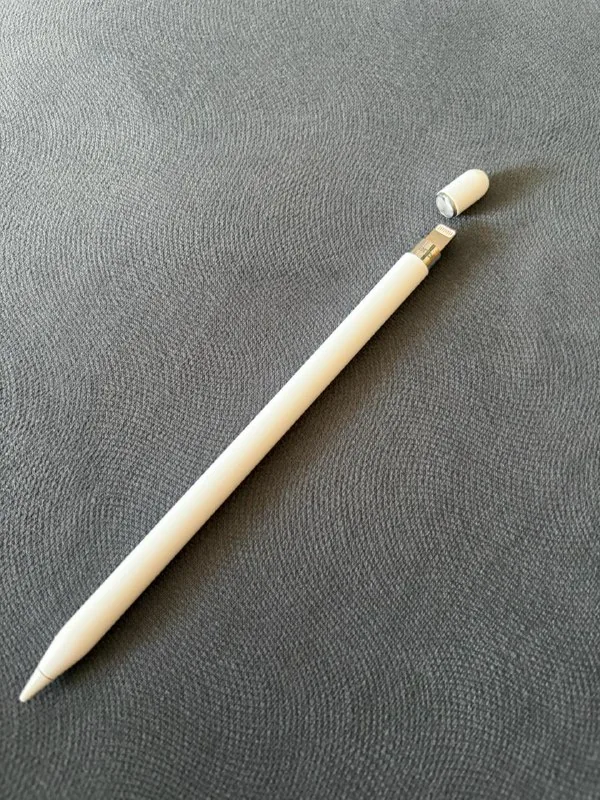 Apple Pencil, Magic Trackpad, Microsoft keyboard и мышь 1