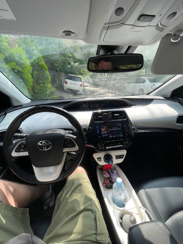 Toyota Prius 2017 года, пробег 179700 км 4