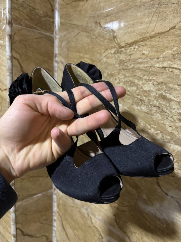 Туфли на каблуке кожаные и тканевые босоножки 36-35 р-р 5