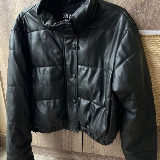 Кожаный пуховик Zara
