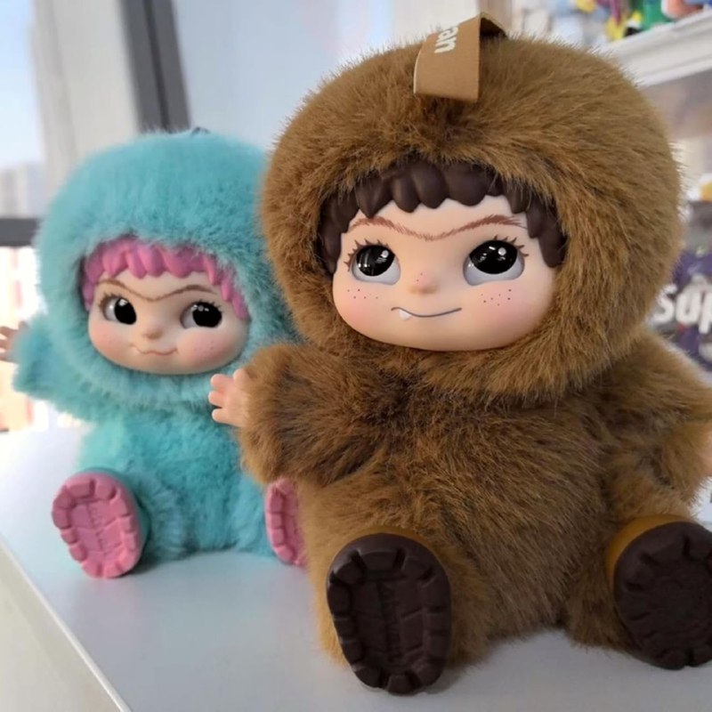 Кукла в пуховом костюме