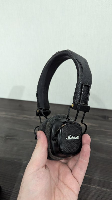 клавиатура, наушники Major 3, корпус, монитор, DualShock 4 2