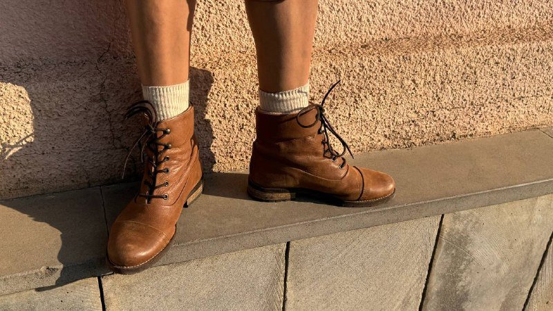 винтажные мюли Prada, юбка, рубашка оверсайз Zara, бриджи, юбка Naf Naf, рубашка с рюшами, босоножки кожа, туфли кожа, блуза Monki, ботинки Pieces 10