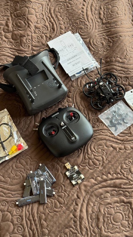 монитор Dell P2720D, MacBook Pro 2015, фотоаппарат Зенит, FPV дрон GEPRC 2