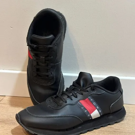 Кожаные кроссовки Tommy Jeans Leather Runner ESS