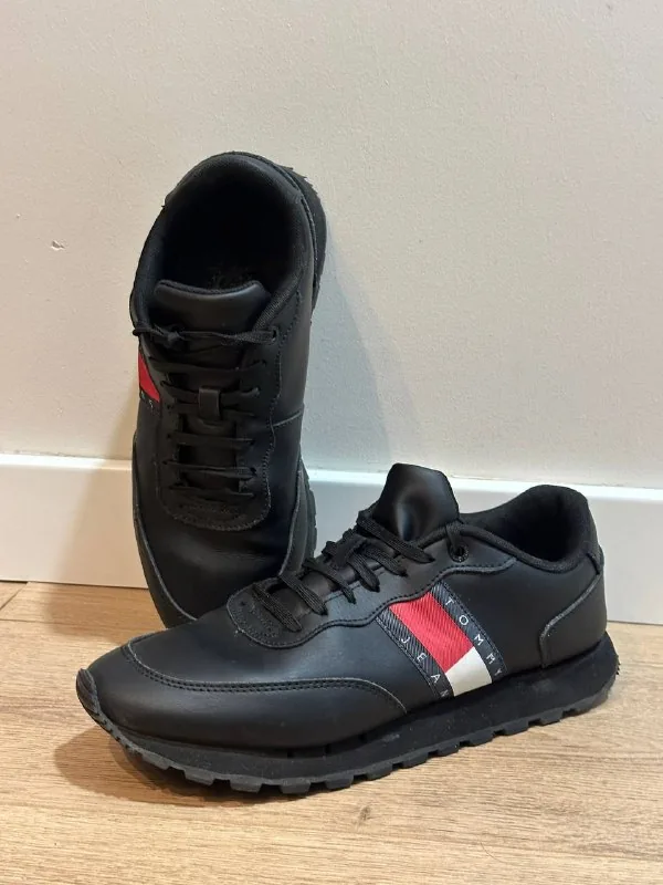 Кожаные кроссовки Tommy Jeans Leather Runner ESS 1