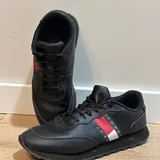 Кожаные кроссовки Tommy Jeans Leather Runner ESS 1