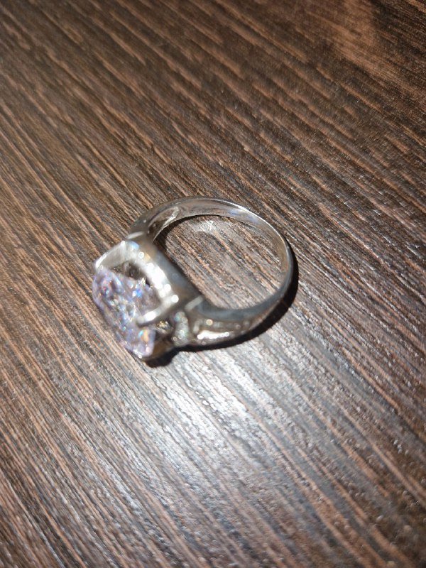 Серебряное кольцо с крупным камнем размер 16-17 3