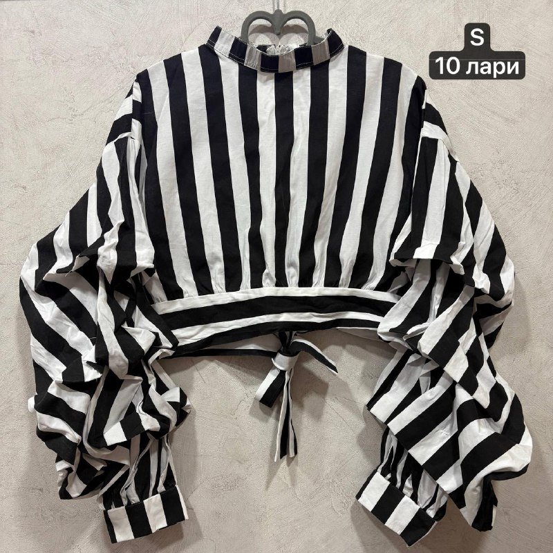 Блузки, кофты, жилетки женские