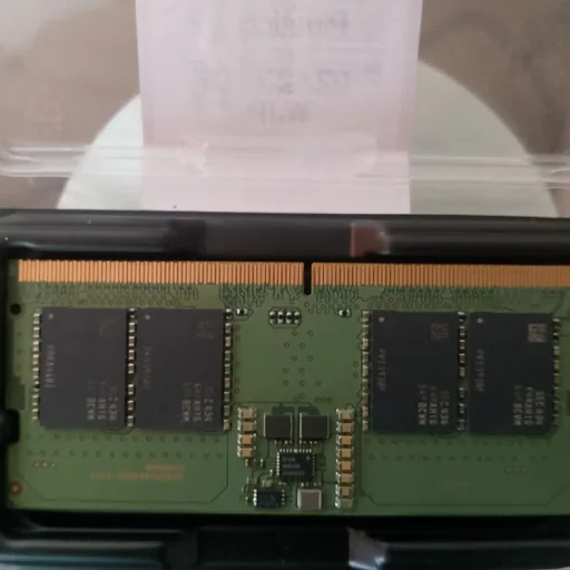 Планка оперативной памяти Samsung DDR5 SODIMM 8 ГБ 5600 МГц