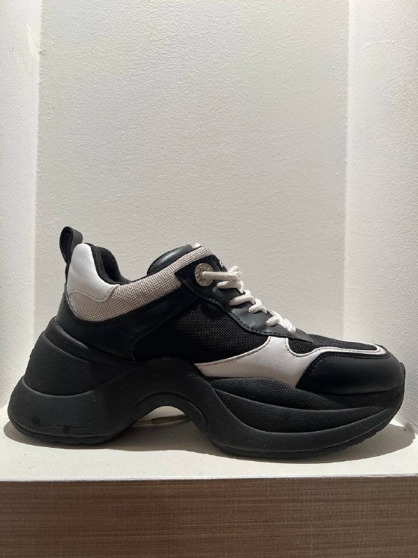 Кроссовки Guess 36 размер 2