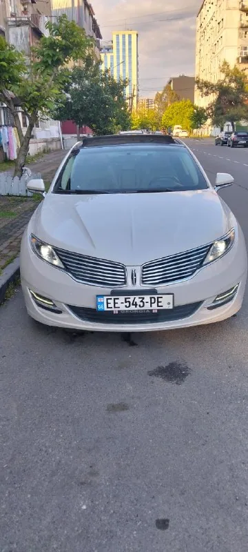 Lincoln MKZ Hybrid 2015 1