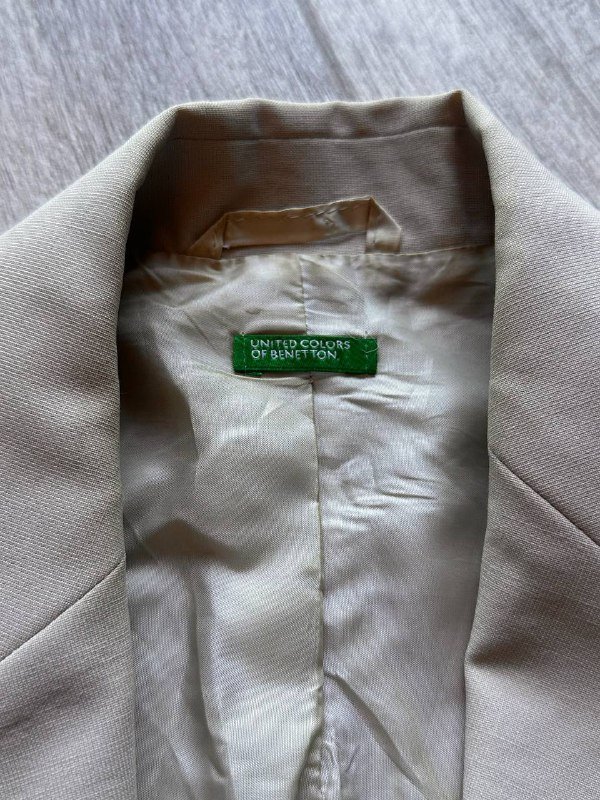 Пиджаки черный TERRANOVA, укороченный черный, бежевый United Colors of Benetton 7