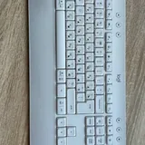 Logitech K650 keyboard 1