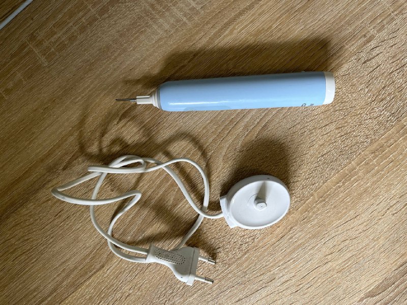 Электрическая зубная щетка Braun Oral-B