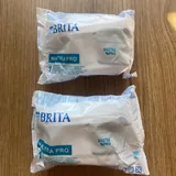 Стойка для микрофона, футболка Uniqlo, фильтры Brita 4