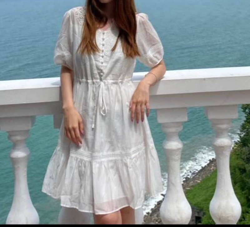 Тренч, платье, туфли, кроссовки