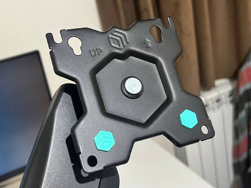 Кронштейн для монитора Onkron G80 12-32" VESA 75x75/100x100 6