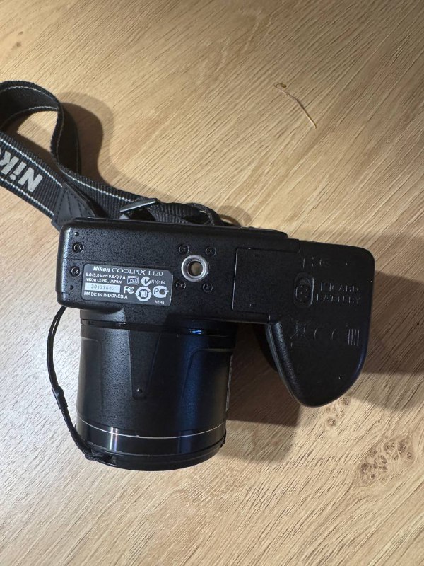 Фотоаппарат Nikon в идеальном состоянии 2
