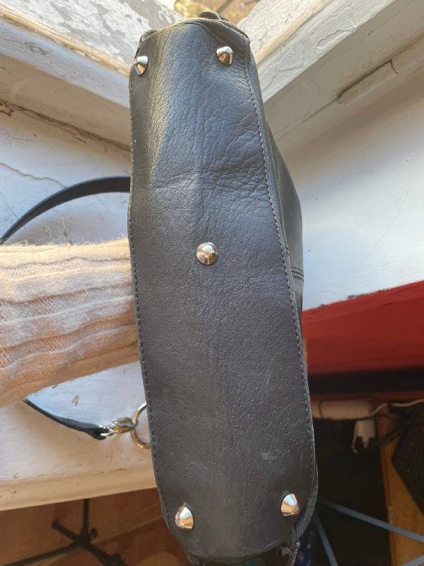 Черная сумка из натуральной кожи 2