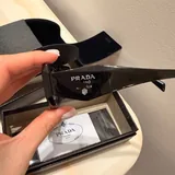 Солнцезащитные очки Prada 5