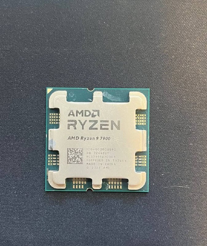 AMD Ryzen 9 7900, Corsair VENGEANCE RGB Pro 16GB 32GB DDR4