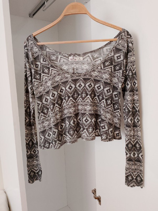 Укороченная кофточка от Hollister, Лонг от New Look, Джемпер от Koton