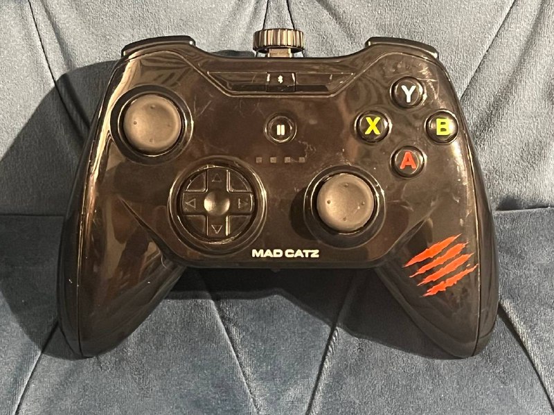 Геймпад Mad Catz C.T.R.L.i для Apple