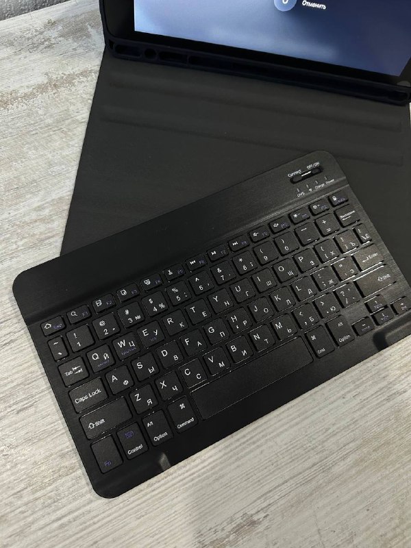 Чехол с беспроводной bluetooth клавиатурой для iPad 2