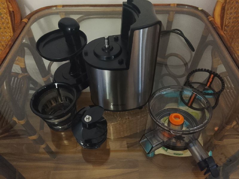 Соковыжималка Ardesto JEG-1330S 2